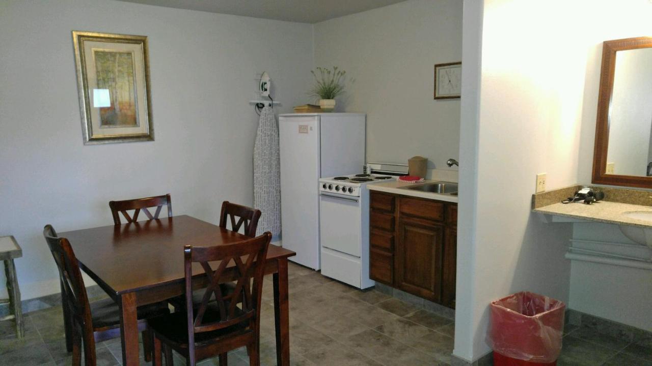 Carter Mountain Motel Cody Εξωτερικό φωτογραφία